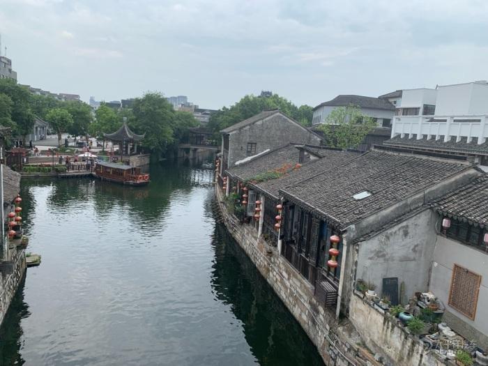 你会在直播间透支消费给女主播刷礼物吗?-专业问答交流平台